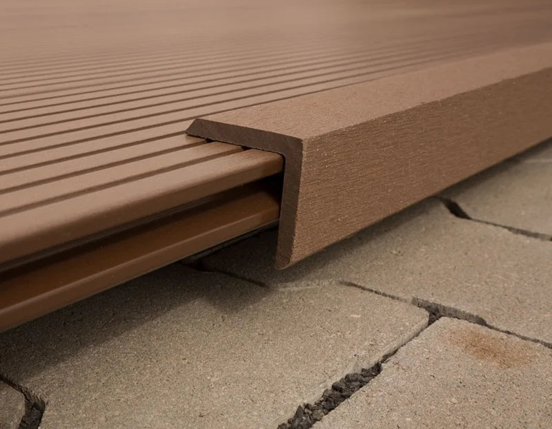 ANGULO REMATE DECK CAOBA WPC EXTERIORES 50 X50X2900MM