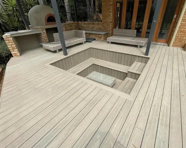 PISO DECK WPC EXTERIORES DUAL COLOR CAOBA / GRIS CLARO 23 X140X2900MM