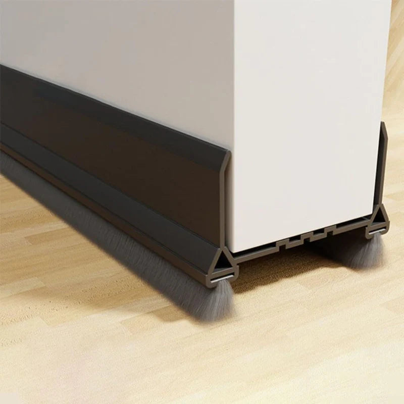 GUARDAPOLVOS. TIRA DE SELLADO DE PVC PARA PUERTAS. COLOR NEGRO. DOBLE CEPILLO PROTECTOR ANTIPOLVO Y
