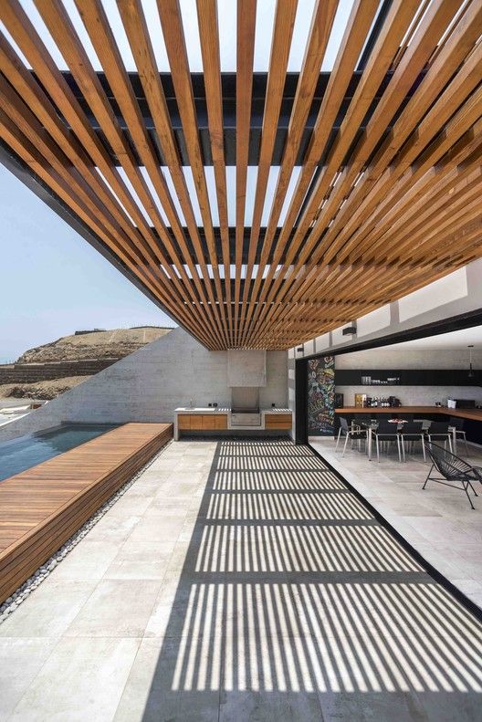 PERGOLA WPC TUBO CUADRADO ACABADO MADERA CEDRO EXTERIORES 2" 50X50X2900MM