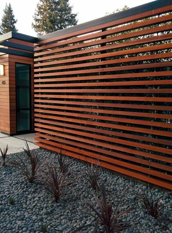 PERGOLA WPC TUBO CUADRADO ACABADO MADERA CEDRO EXTERIORES 2" 50X50X2900MM