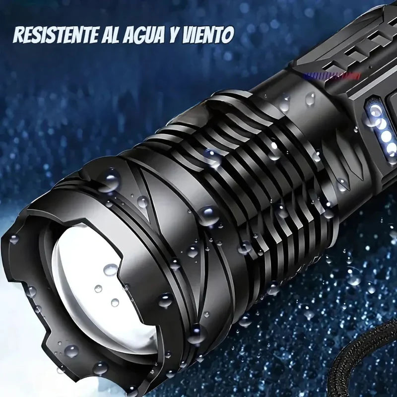 LINTERNA DE MANO RECARGABLE CON ENFOQUE AJUSTABLE Y RESISTENCIA AL AGUA. IDEAL PARA CAMPING Y EMERGE