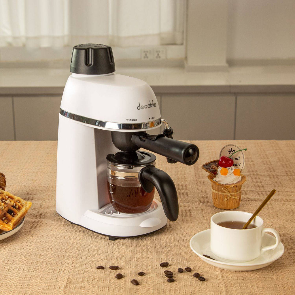 [SKUIMG]KUCF007W|CAFETERA DE 0.24LTS ( 4 TAZAS ESPRESSO) 800W. PRESIÓN 3.5 BARS