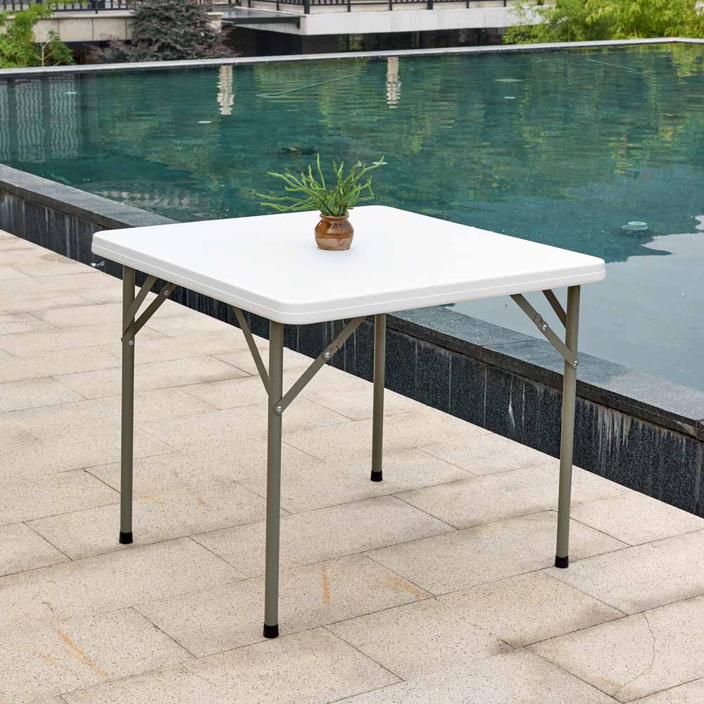 [SKUIMG]SCH902|SCH902_1.jpg|MESA PLASTICA PLEGABLE CUADRADA 34"X34" ( HDPE ) CON MARCO DE ACERO REVESTIDO. MEDIDAS 86 CM X 86 CM
