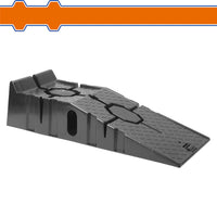 [SKUIMG]WVE2A25|WVE2A25.jpg|RAMPAS PARA VEHÍCULOS 2.5 TON. ANCHO DEL NEUMÁTICO: 240MM. PESO: 8.6KG. (SE VENDE EN PAR)