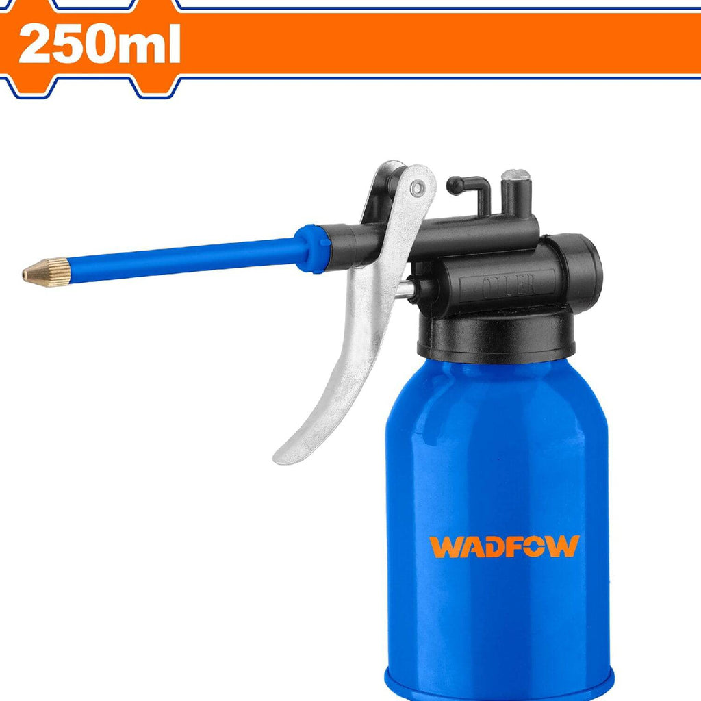 [SKUIMG]WYH1325|ACEITERA LATA DE ACEITE DE METAL CON BOQUILLA. CAP:250ML. ESPESOR:0.4MM. CUERPO DE ACERO. RESISTE AL